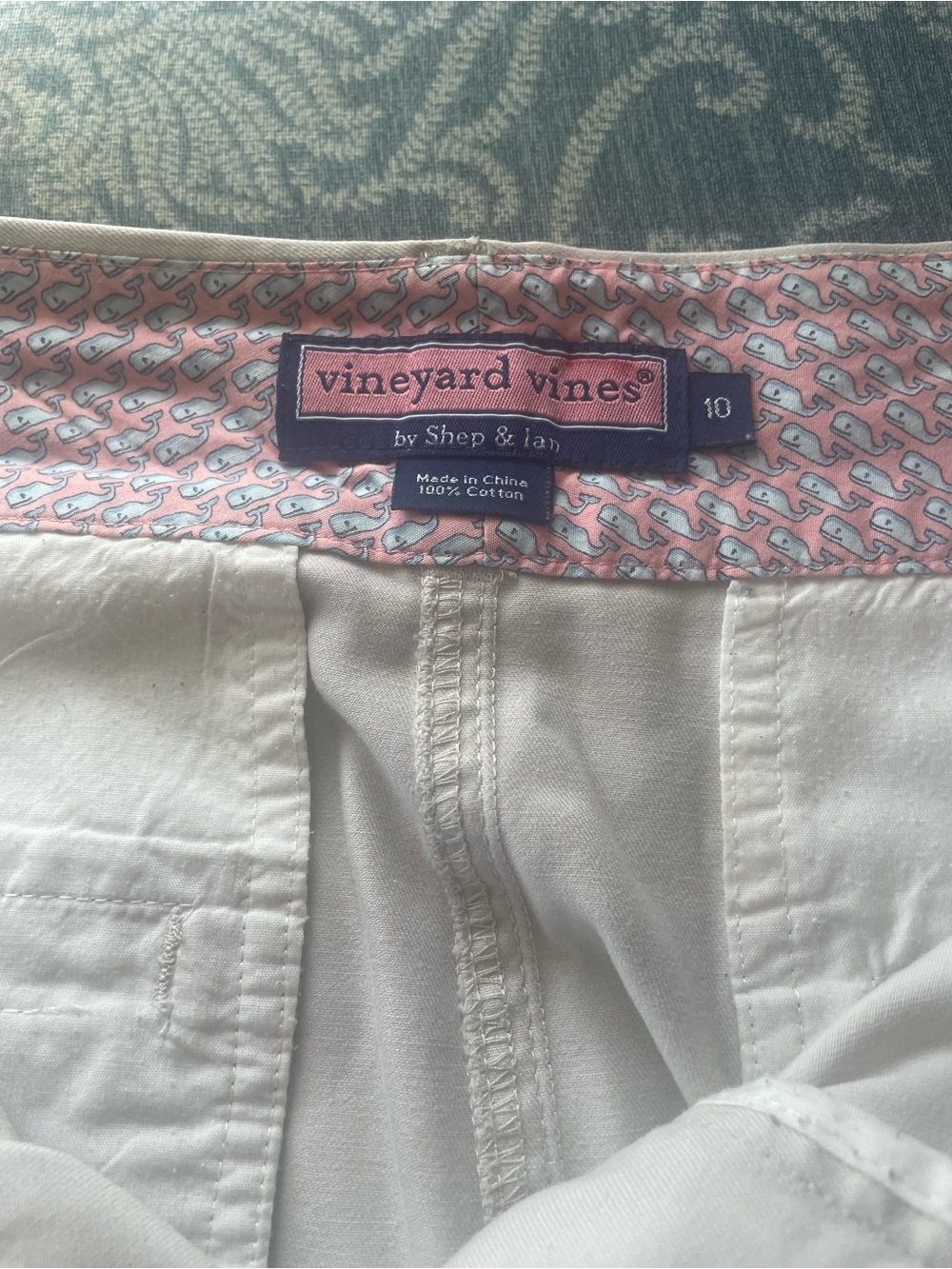 Vineyard Vines khaki Skirt with Pink Whale Print Waistband